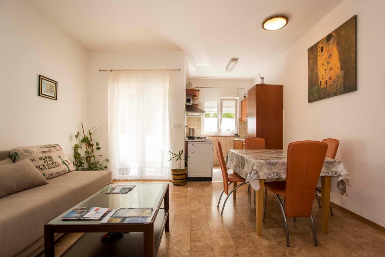 Apartment Beba Rovinj Exteriör bild