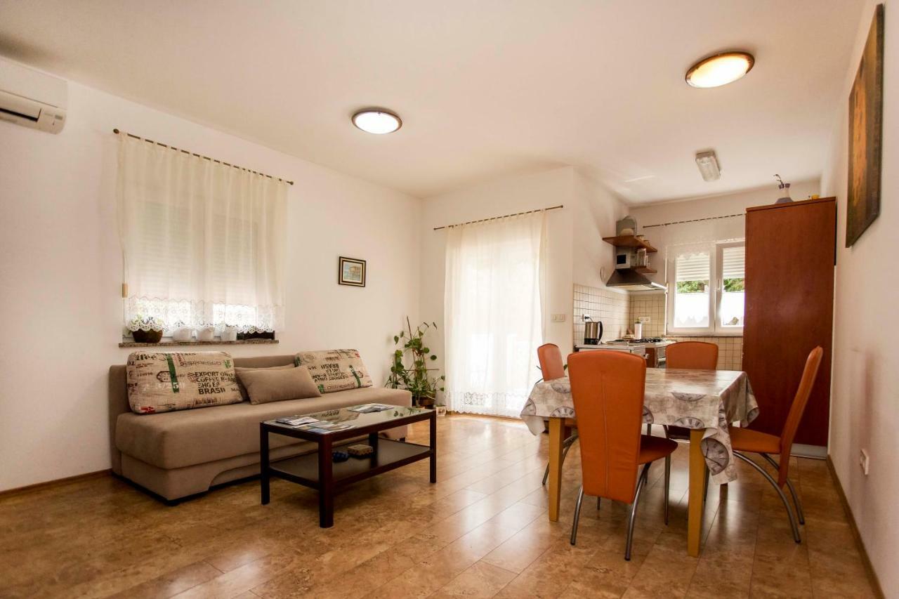 Apartment Beba Rovinj Exteriör bild